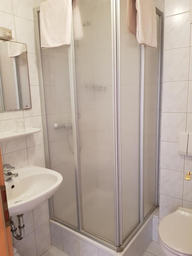 Hotel Duschlwirt à Ampfing Extérieur photo